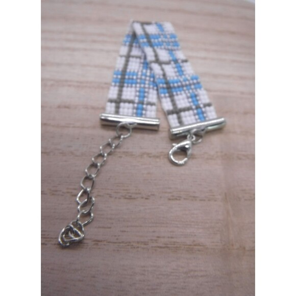 Loom Beaded Bracelet Plaid - Picture 4 of 4